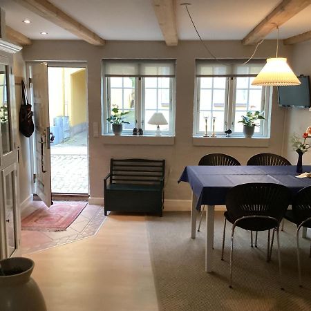 Dejligt Lille Byhus Fåborg Kültér fotó